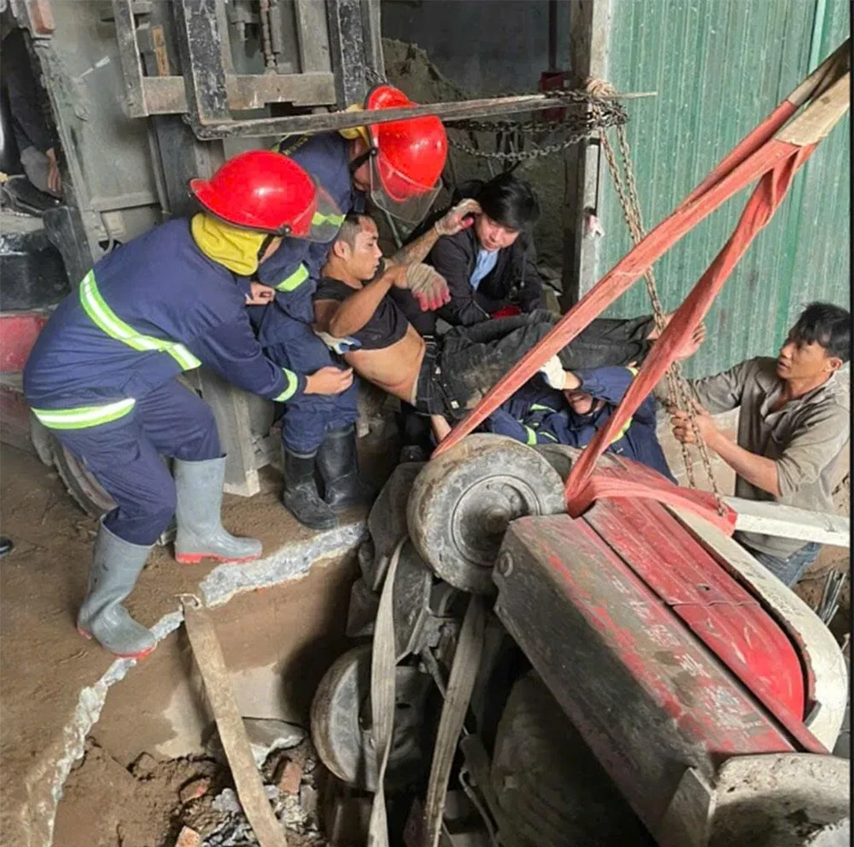 Cuộc chạy đua giành sự sống trong những tình huống không có kịch bản Cuộc chạy đua giành sự sống trong những tình huống không có kịch bản