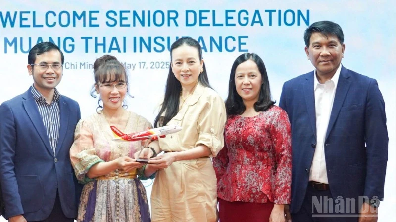 Cuộc gặp gỡ đặc biệt của hai nữ doanh nhân hàng đầu Đông Nam Á Cuộc gặp gỡ đặc biệt của hai nữ doanh nhân hàng đầu Đông Nam Á