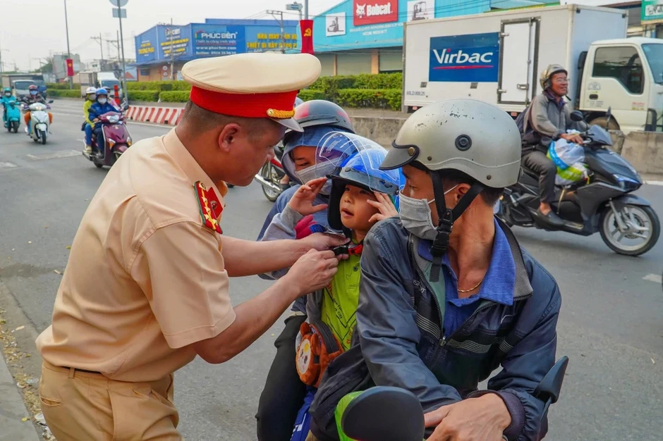 Cuộc thi ảnh 'TP.HCM - Sắc màu mới': Vẻ đẹp của TP.HCM được lan tỏa từ những khoảnh khắc đời thường Cuộc thi ảnh 'TP.HCM - Sắc màu mới': Vẻ đẹp của TP.HCM được lan tỏa từ những khoảnh khắc đời thường