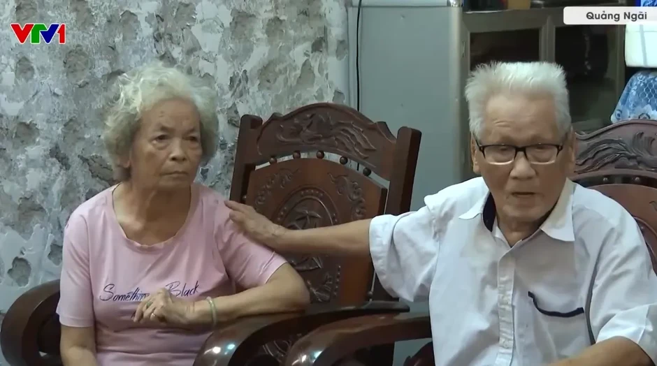 Cuốn sổ ghi chép của y sĩ 96 tuổi chứa thông tin hàng trăm liệt sĩ Cuốn sổ ghi chép của y sĩ 96 tuổi chứa thông tin hàng trăm liệt sĩ