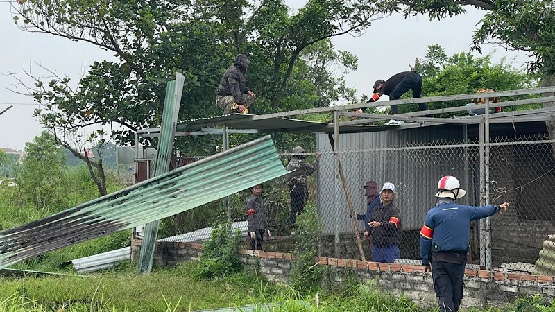 Cưỡng chế thu hồi đất thực hiện Dự án xây dựng Khu dân cư mới ở Kẻ Sặt Cưỡng chế thu hồi đất thực hiện Dự án xây dựng Khu dân cư mới ở Kẻ Sặt
