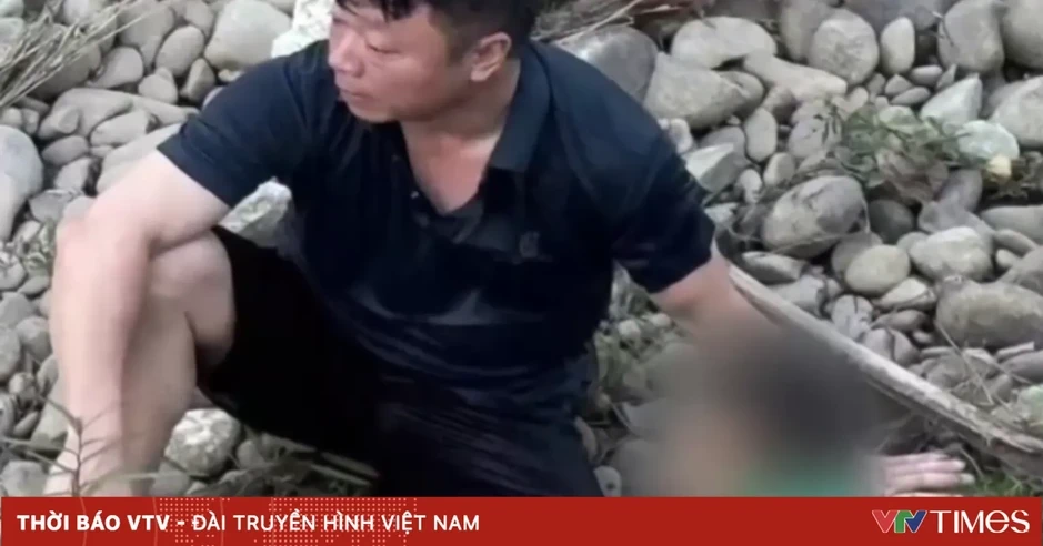 Cứu cháu bé 4 tuổi bị nước cuốn trên sông Công Cứu cháu bé 4 tuổi bị nước cuốn trên sông Công