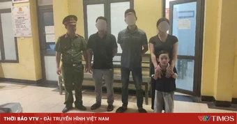 Cứu giúp nam thanh niên có ý định nhảy cầu Nhật Tân tự tử