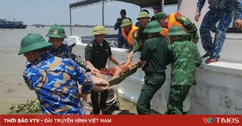 Cứu kịp thời ngư dân bị dây siết đùi, mất máu cấp trên biển