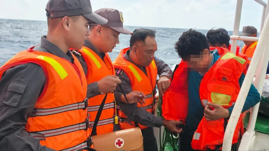 Cứu kịp thời ngư dân bị đứt cổ tay trên biển Cứu kịp thời ngư dân bị đứt cổ tay trên biển