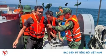 Cứu nạn thành công tất cả ngư dân trên tàu gặp nạn ở vùng biển Hải Phòng