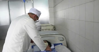 Cứu sống bệnh nhân bị ung thư vòm hầu xuất huyết ồ ạt