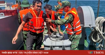 Cứu thành công 11 thuyền viên trên biển Bạch Long Vĩ