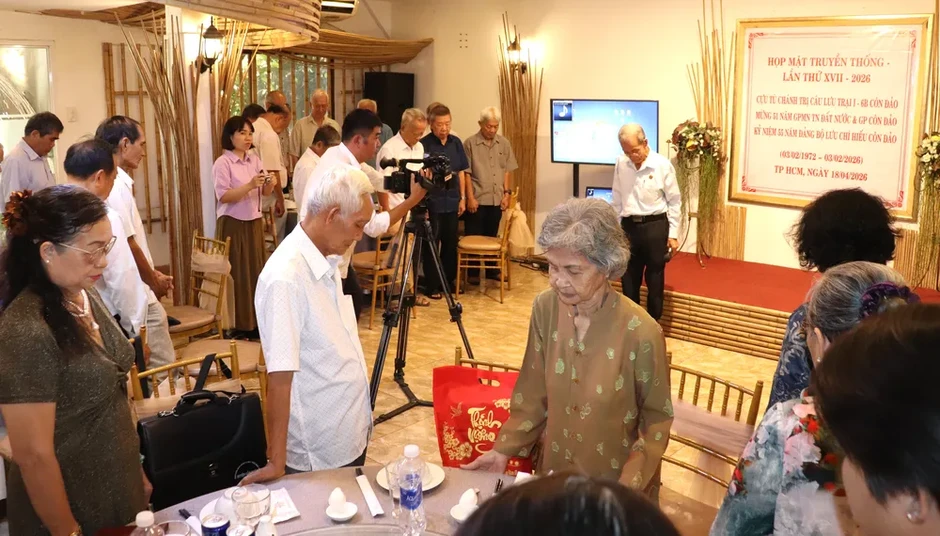 Cựu tù chính trị Côn Đảo trong niềm vui ngày gặp mặt Cựu tù chính trị Côn Đảo trong niềm vui ngày gặp mặt