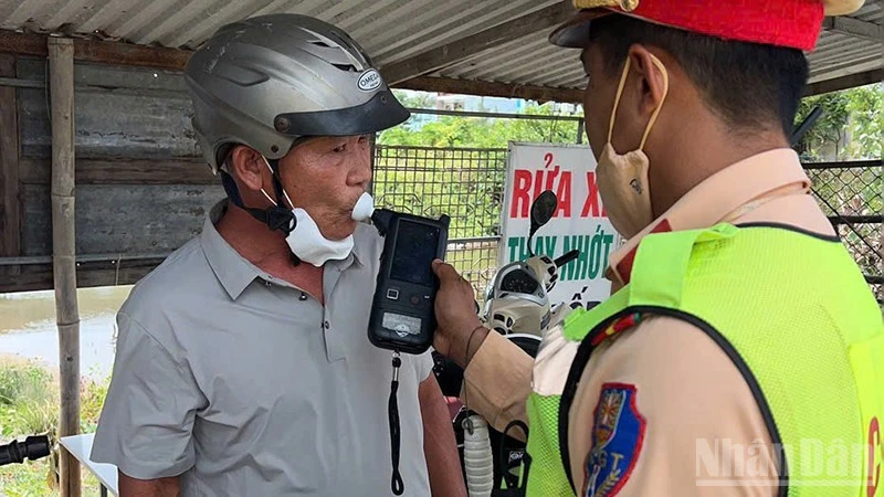 Đà Nẵng bảo đảm trật tự an toàn giao thông dịp lễ 30/4 và 1/5 Đà Nẵng bảo đảm trật tự an toàn giao thông dịp lễ 30/4 và 1/5