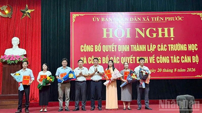 Đà Nẵng: Các địa phương phía nam công bố quyết định thành lập các trường học và công tác cán bộ