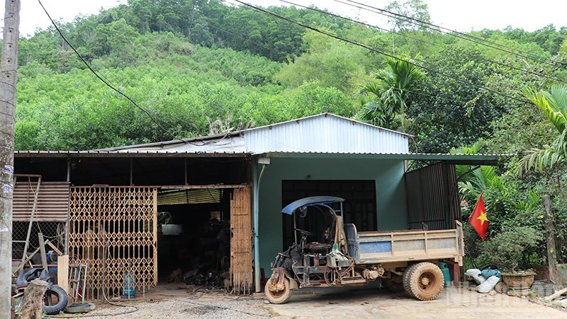 Đà Nẵng: Cần sớm bố trí đất tái định cư cho người dân vùng sạt lở ở xã Phú Ninh Đà Nẵng: Cần sớm bố trí đất tái định cư cho người dân vùng sạt lở ở xã Phú Ninh