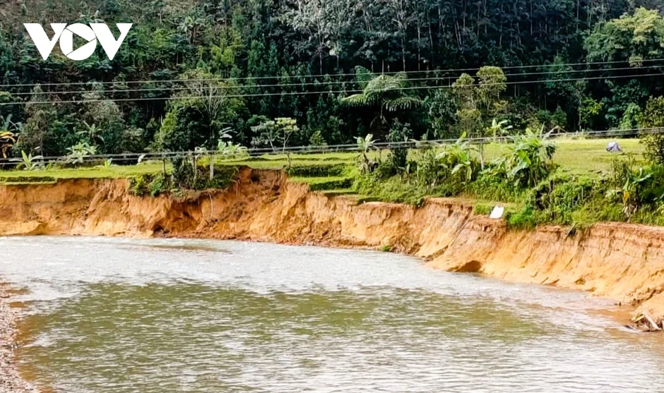 Đà Nẵng công bố tình huống khẩn cấp do sạt lở bờ sông tại xã A Vương Đà Nẵng công bố tình huống khẩn cấp do sạt lở bờ sông tại xã A Vương