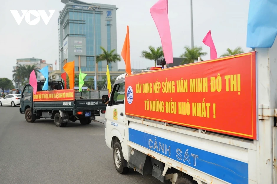 Đà Nẵng đồng loạt ra quân bảo đảm trật tự vỉa hè Đà Nẵng đồng loạt ra quân bảo đảm trật tự vỉa hè