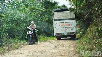 Đà Nẵng: Đường giao thông vào làng đồng bào dân tộc Cor ở xã Phú Ninh xuống cấp nghiêm trọng