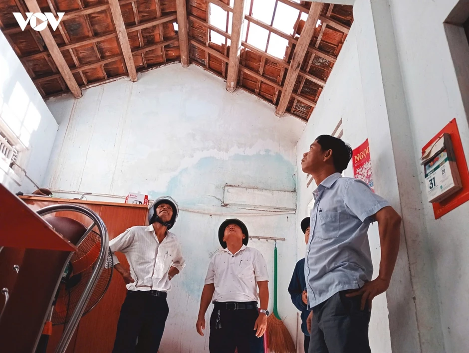 Đà Nẵng khẩn trương khắc phục 35 nhà dân hư hỏng do gió lốc Đà Nẵng khẩn trương khắc phục 35 nhà dân hư hỏng do gió lốc