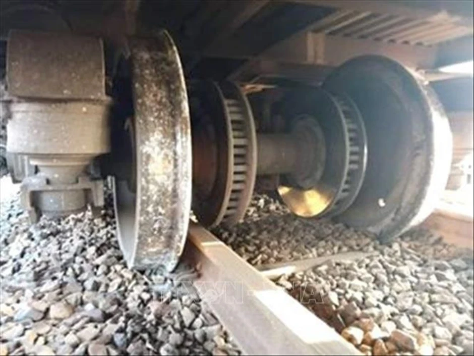 Đà Nẵng: Khẩn trương khắc phục sự cố tàu hỏa trật bánh trên đèo Hải Vân Đà Nẵng: Khẩn trương khắc phục sự cố tàu hỏa trật bánh trên đèo Hải Vân