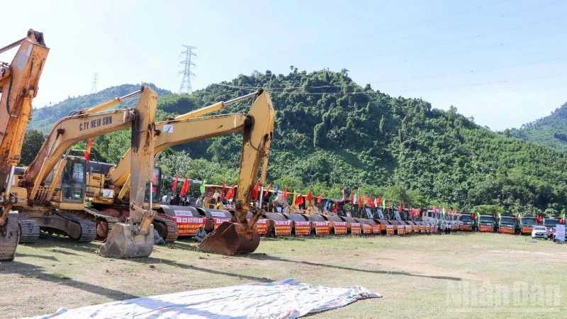 Đà Nẵng khởi công Dự án cải tạo, nâng cấp Quốc lộ 14D với tổng mức đầu tư hơn 4.500 tỷ đồng