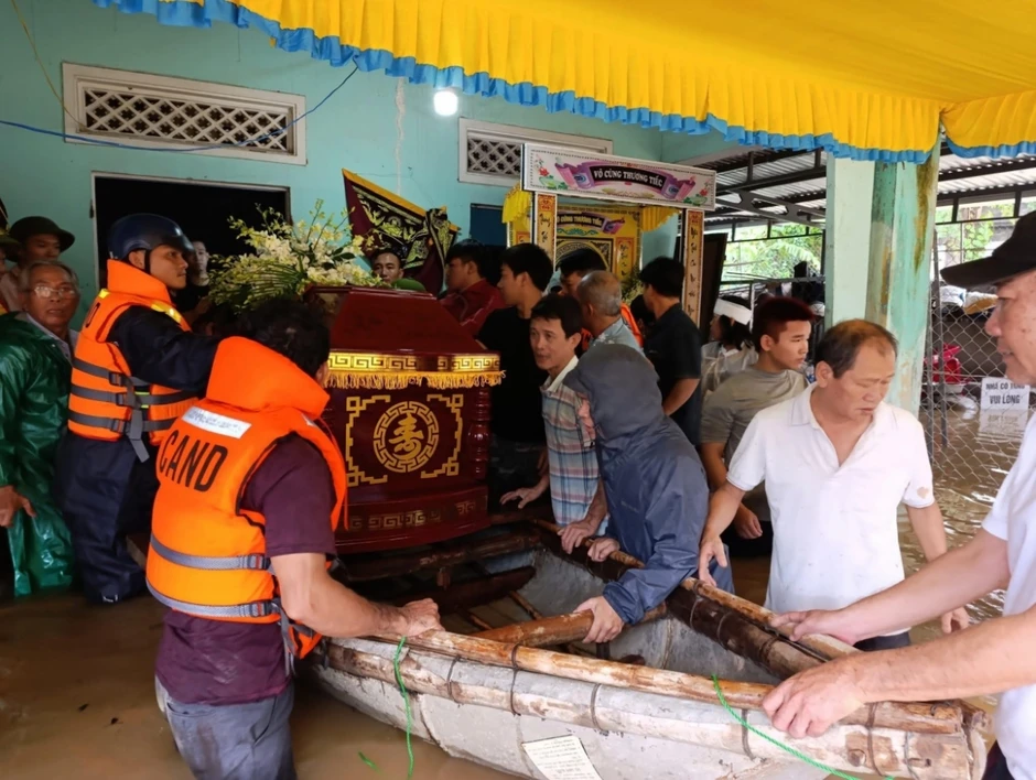 Đà Nẵng: Không cử nhạc tang trước 6h, sau 22h, cấm rải tiền, vàng mã khi đưa tang Đà Nẵng: Không cử nhạc tang trước 6h, sau 22h, cấm rải tiền, vàng mã khi đưa tang