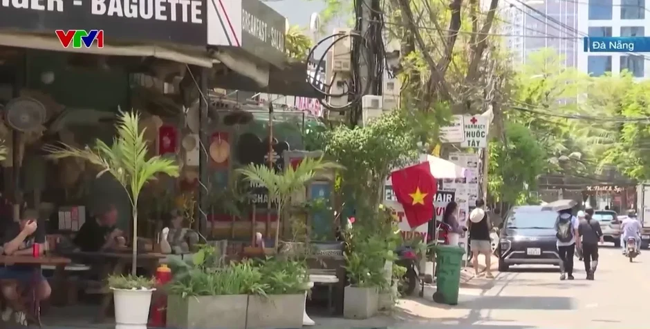 Đà Nẵng: Lập lại trật tự vỉa hè, bảo đảm sinh kế người dân Đà Nẵng: Lập lại trật tự vỉa hè, bảo đảm sinh kế người dân