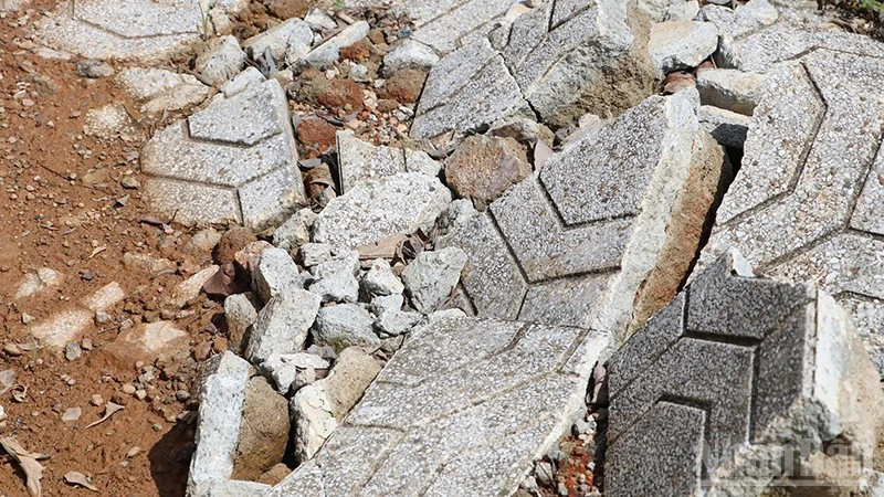 Đà Nẵng: Nhức nhối tình trạng đổ chất thải xây dựng trên địa bàn phường Bàn Thạch