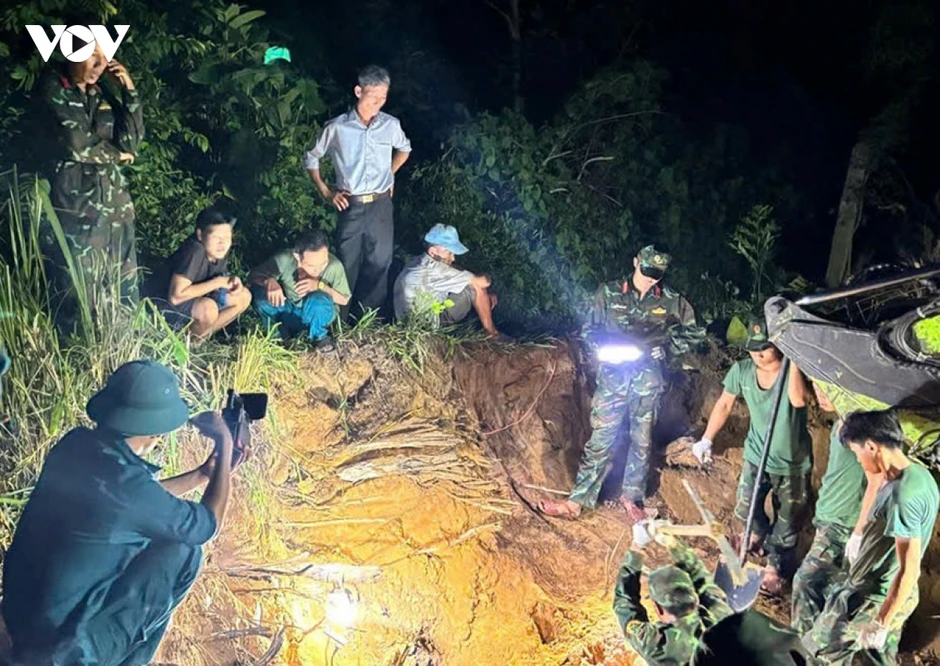 Đà Nẵng phát hiện nhiều di vật và đoạn xương nghi của liệt sĩ tại hầm trú ẩn Đà Nẵng phát hiện nhiều di vật và đoạn xương nghi của liệt sĩ tại hầm trú ẩn