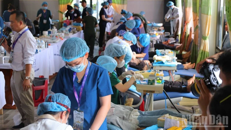 Đà Nẵng quyết liệt triển khai Nghị quyết 72-NQ/TW, nâng cao chất lượng chăm sóc sức khỏe người dân Đà Nẵng quyết liệt triển khai Nghị quyết 72-NQ/TW, nâng cao chất lượng chăm sóc sức khỏe người dân
