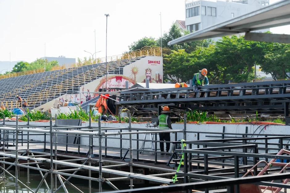 Đà Nẵng: Sân khấu Lễ hội pháo hoa 2026 sẵn sàng cho đêm khai mạc bên sông Hàn Đà Nẵng: Sân khấu Lễ hội pháo hoa 2026 sẵn sàng cho đêm khai mạc bên sông Hàn