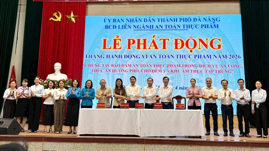 Đà Nẵng siết chặt an toàn thực phẩm từ vỉa hè đến chợ đêm Đà Nẵng siết chặt an toàn thực phẩm từ vỉa hè đến chợ đêm
