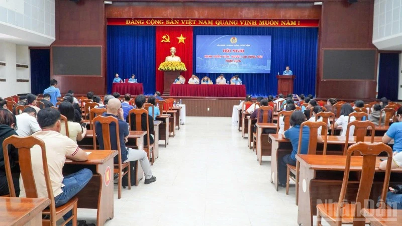 Đà Nẵng: Sôi nổi chuỗi hoạt động “Tháng nghe đoàn viên, người lao động nói” năm 2026 Đà Nẵng: Sôi nổi chuỗi hoạt động “Tháng nghe đoàn viên, người lao động nói” năm 2026