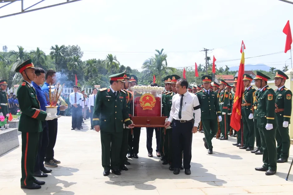 Đà Nẵng: Tổ chức lễ truy điệu, an táng hài cốt 17 liệt sĩ