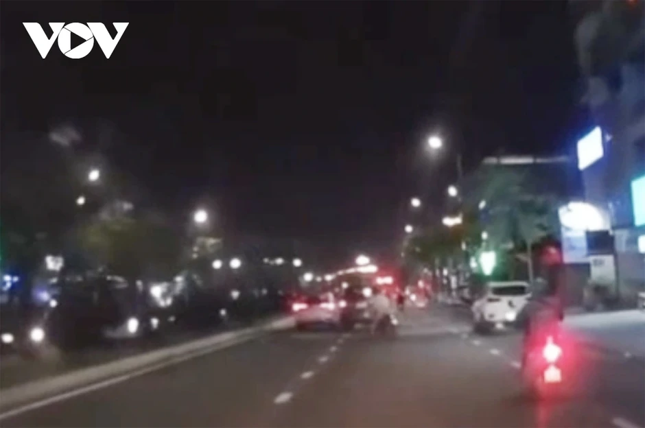 Đà Nẵng: Truy xét lái xe ô tô gây tai nạn rồi rời khỏi hiện trường Đà Nẵng: Truy xét lái xe ô tô gây tai nạn rồi rời khỏi hiện trường