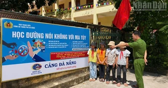 Đà Nẵng: Xây dựng “lá chắn” ma túy tại cổng trường