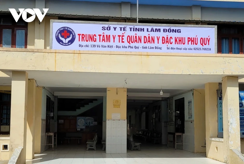 Đặc khu Phú Quý xin tăng phụ cấp, gỡ khó giao thông và y tế Đặc khu Phú Quý xin tăng phụ cấp, gỡ khó giao thông và y tế