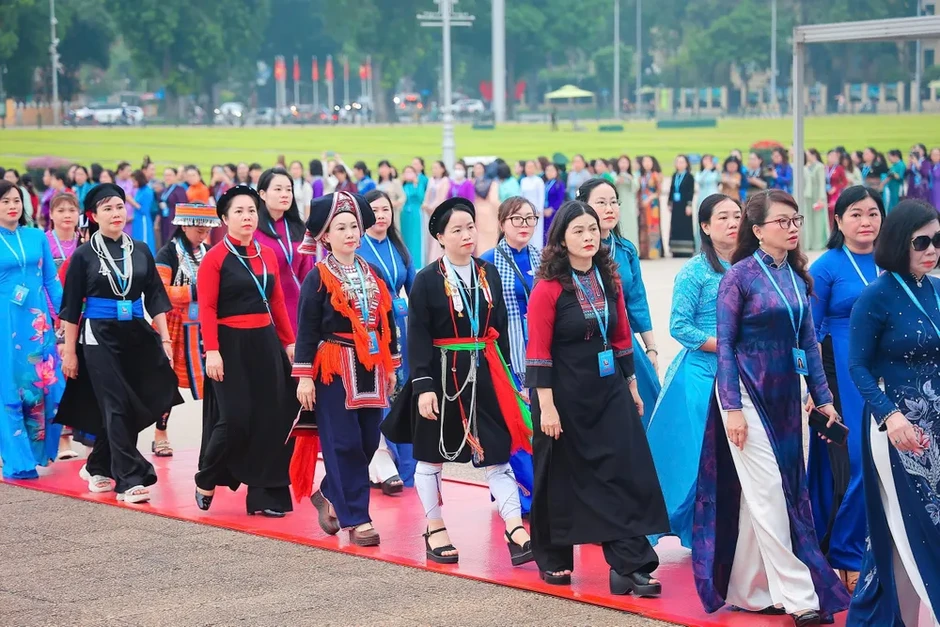 Đại hội đại biểu Phụ nữ toàn quốc lần thứ XIV bước vào ngày làm việc đầu tiên