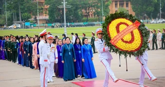 Đại hội đại biểu Phụ nữ toàn quốc lần thứ XIV bước vào ngày làm việc đầu tiên