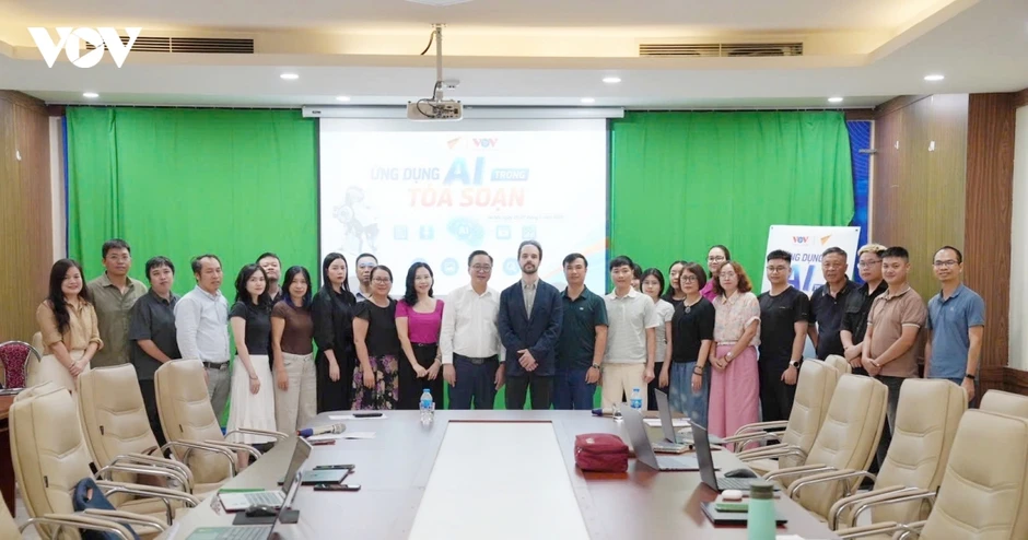 Đài Tiếng nói Việt Nam tổ chức khóa tập huấn “Ứng dụng AI trong tòa soạn” Đài Tiếng nói Việt Nam tổ chức khóa tập huấn “Ứng dụng AI trong tòa soạn”