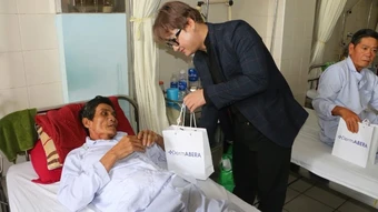 Đài truyền hình Việt Nam hỗ trợ gần 550 triệu đồng cho bệnh nhân có hoàn cảnh khó khăn