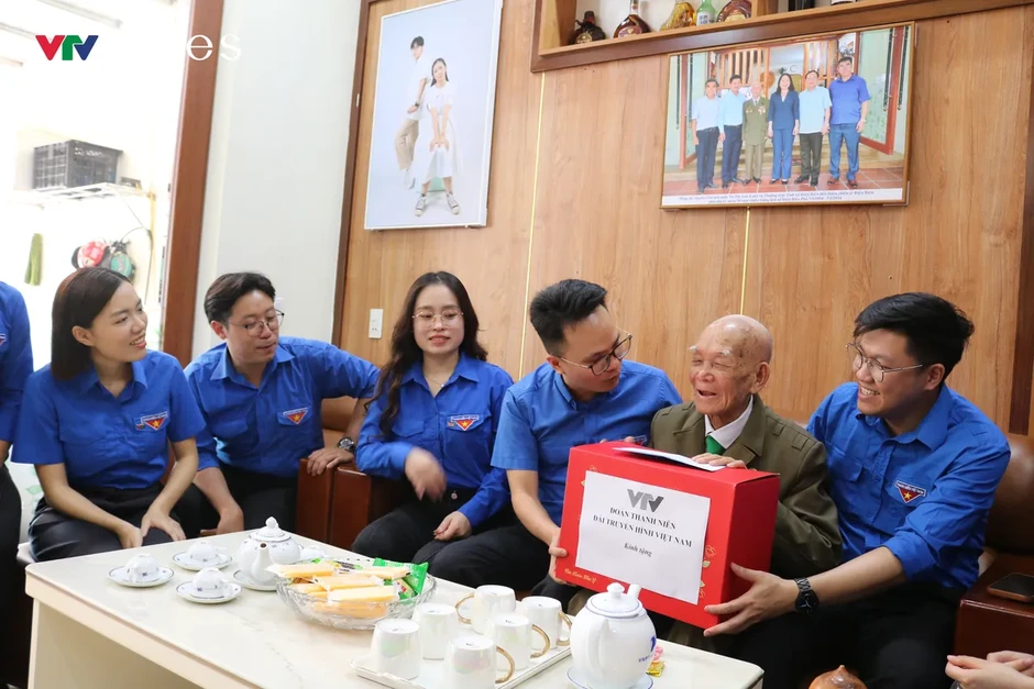 Đài Truyền hình Việt Nam tri ân các Anh hùng liệt sĩ và chiến sĩ Điện Biên Đài Truyền hình Việt Nam tri ân các Anh hùng liệt sĩ và chiến sĩ Điện Biên