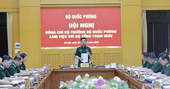 Đại tướng Phan Văn Giang làm việc về kế hoạch tác chiến "Vòm phòng không bền vững"