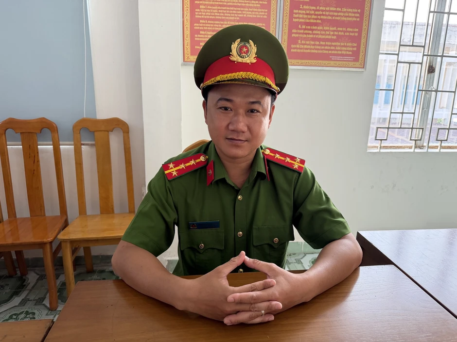 Đại uý công an ở TPHCM cứu cháu bé 13 tháng tuổi đốn tim mạng xã hội Đại uý công an ở TPHCM cứu cháu bé 13 tháng tuổi đốn tim mạng xã hội