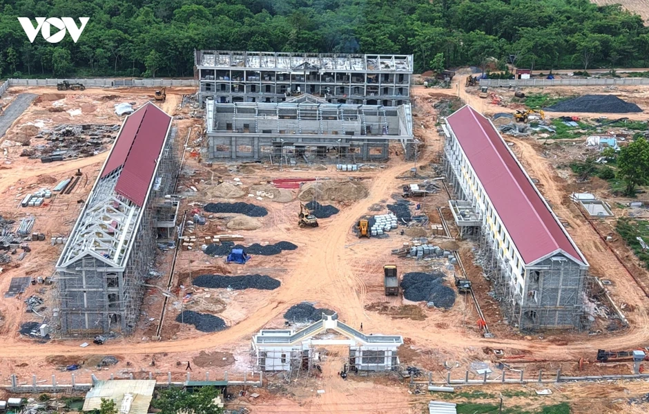 Đắk Lắk chạy đua tiến độ đưa các trường nội trú vùng biên về đích Đắk Lắk chạy đua tiến độ đưa các trường nội trú vùng biên về đích
