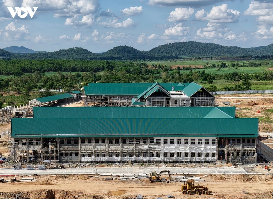 Đắk Lắk chạy đua tiến độ đưa các trường nội trú vùng biên về đích Đắk Lắk chạy đua tiến độ đưa các trường nội trú vùng biên về đích