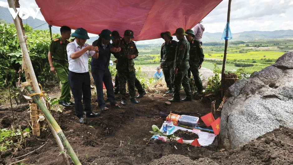 Đắk Lắk phát hiện, quy tập thêm một hài cốt liệt sĩ tại núi Cư Jú Đắk Lắk phát hiện, quy tập thêm một hài cốt liệt sĩ tại núi Cư Jú