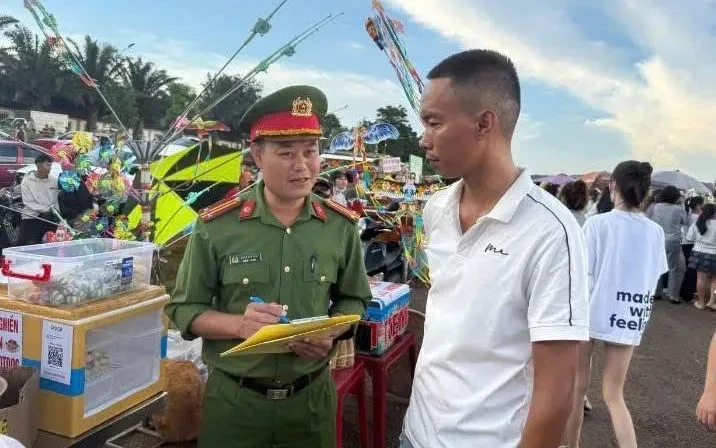 Đắk Lắk: Ra quân xử lý hàng loạt điểm lấn chiếm hành lang khu vực du lịch hồ Ea Kao Đắk Lắk: Ra quân xử lý hàng loạt điểm lấn chiếm hành lang khu vực du lịch hồ Ea Kao