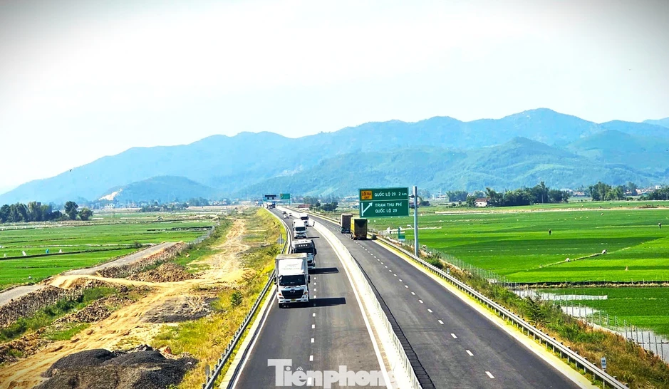 Đắk Lắk sắp đón 2 tuyến cao tốc, được 'kích hoạt' trước năm 2030 Đắk Lắk sắp đón 2 tuyến cao tốc, được 'kích hoạt' trước năm 2030