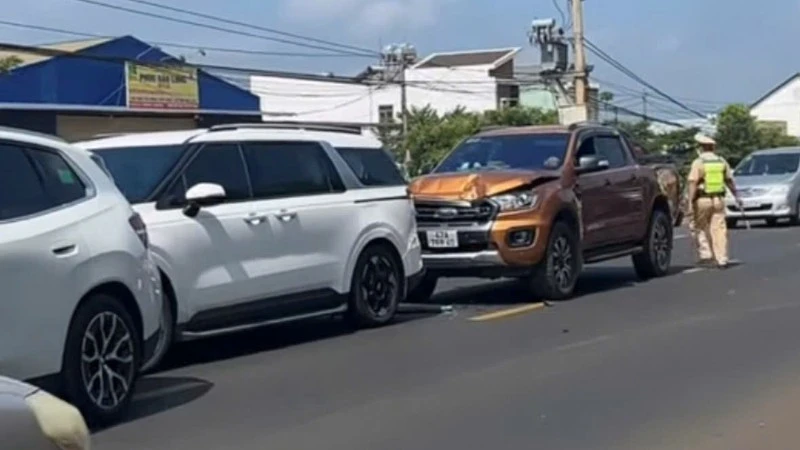 Đắk Lắk tăng cường tối đa các biện pháp bảo đảm trật tự an toàn giao thông trong dịp lễ 30/4 và 1/5 Đắk Lắk tăng cường tối đa các biện pháp bảo đảm trật tự an toàn giao thông trong dịp lễ 30/4 và 1/5