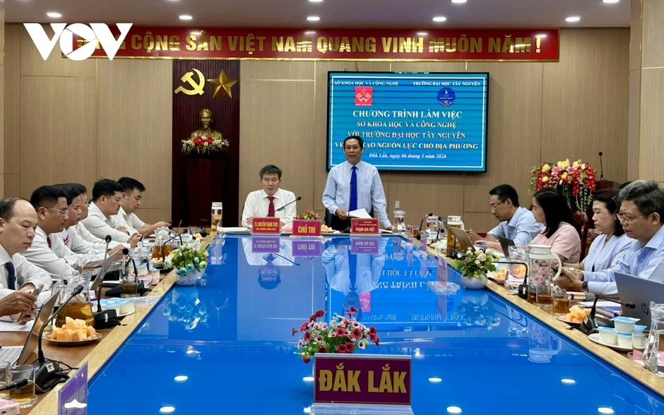 Đắk Lắk thúc đẩy đào tạo nhân lực chất lượng cao về chuyển đổi số Đắk Lắk thúc đẩy đào tạo nhân lực chất lượng cao về chuyển đổi số