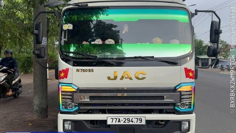 Đắk Lắk: Xử phạt tài xế xe tải vượt ẩu, suýt gây tai nạn trên đường Đông Trường Sơn