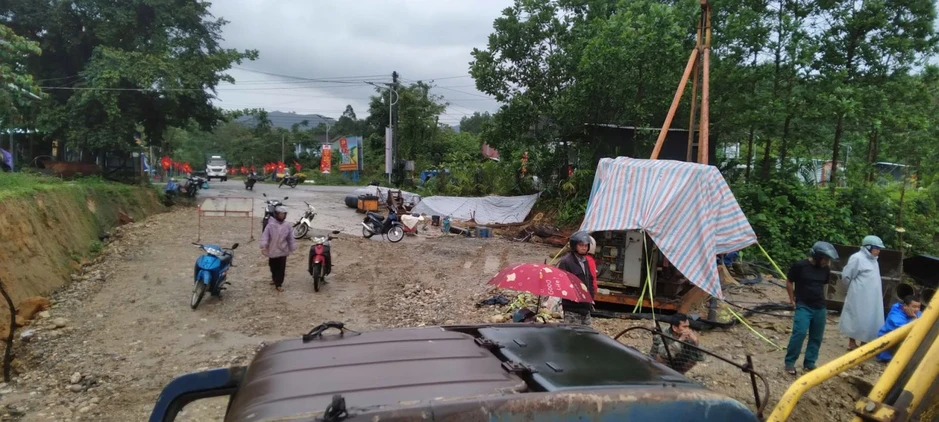 Đảm bảo an toàn cho cử tri đi bầu cử sau sự cố lũ cuốn trôi nhiều cầu tạm Đảm bảo an toàn cho cử tri đi bầu cử sau sự cố lũ cuốn trôi nhiều cầu tạm